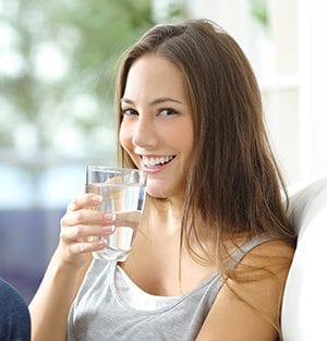 Bauchfett-Abnehmen-Wasser-trinken 12 effektive Tipps zum Abnehmen – leicht & unkompliziert